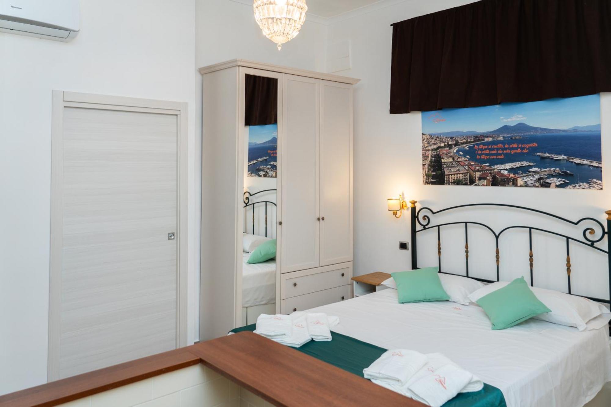 Suite Cervantes Nápoles Exterior foto